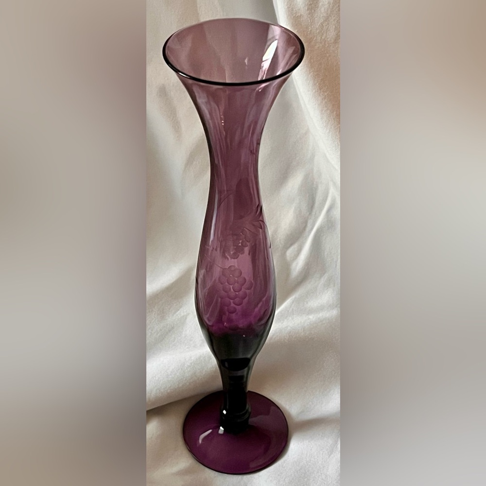 VTG Amethyst Glass Vase Etched Grapes Purple Hour Glass Bud Vase 10” Vintage